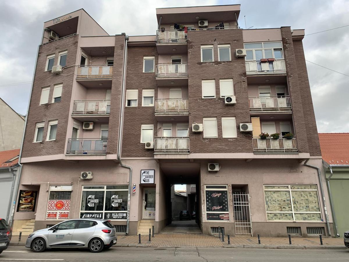 Mila Apartment Novi Sad Eksteriør billede